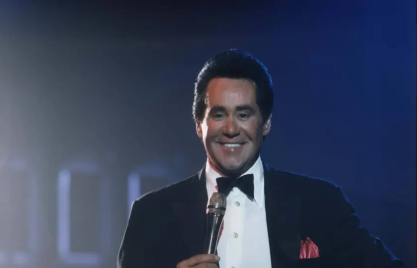 wayne newton plastic surgery